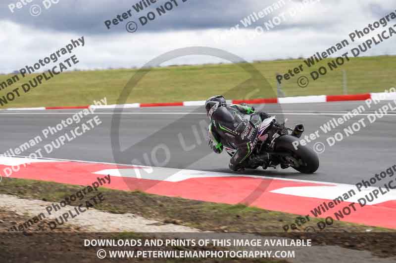 cadwell no limits trackday;cadwell park;cadwell park photographs;cadwell trackday photographs;enduro digital images;event digital images;eventdigitalimages;navarra;no limits trackdays;peter wileman photography;racing digital images;trackday digital images;trackday photos